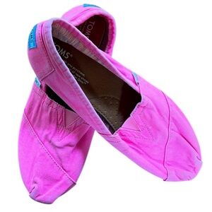 Neon Pink Vibrant Toms Classic Slip On, Size 9.5